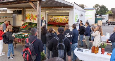 "Wir bündeln Bio" Container auf dem Freiburger Grossmarkt